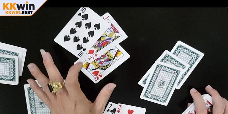 Chiến thuật tâm lý đóng vai trò rất quan trọng trong tựa game